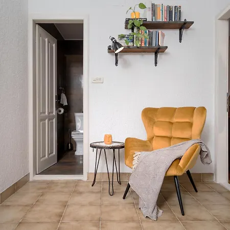 Апартаменти Luxury Flora, Stari Grad, Hvar Island *