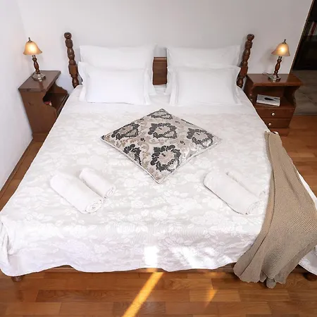 Luxury Flora, Stari Grad, Hvar Island شقة